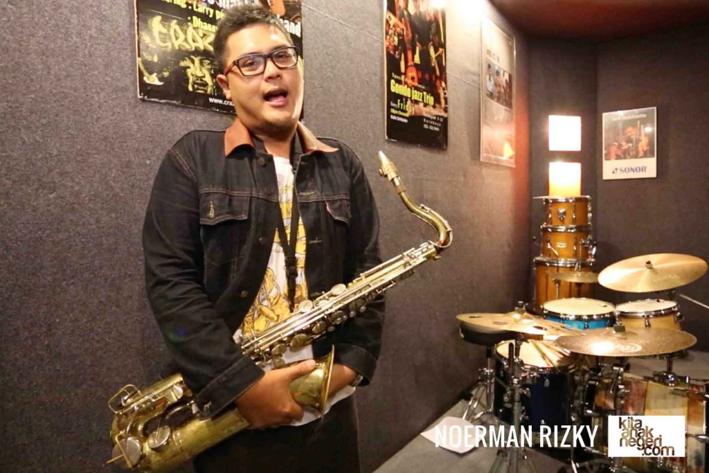 Belajar Saxophone : Noerman Rizky – Belajar Long Tone