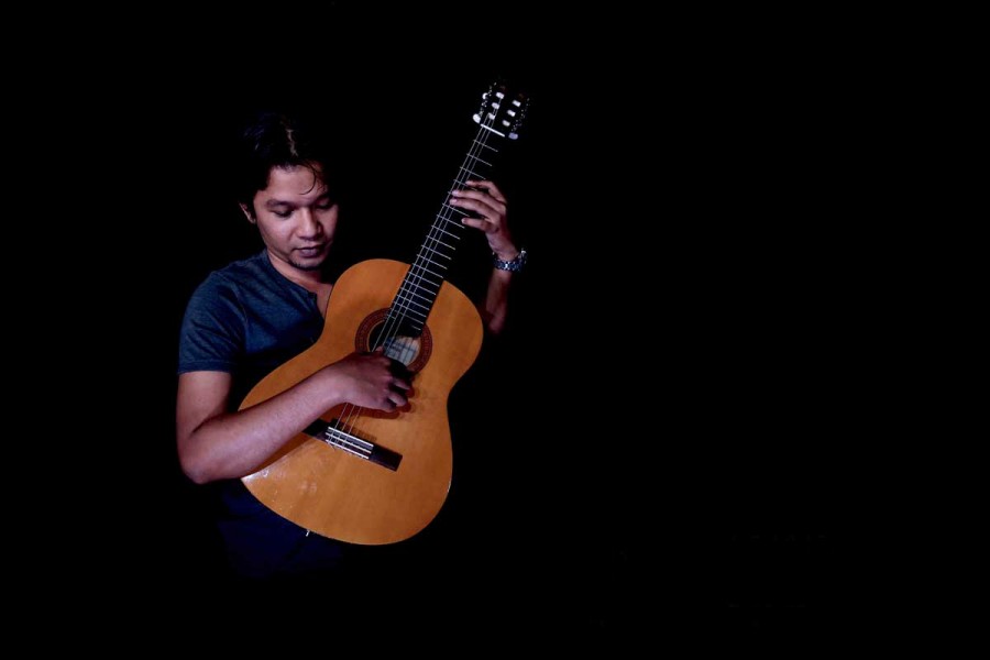 Belajar Guitar Klasik : Basic Petikan Tirando & Apoyando – Rachmat Kusnadi