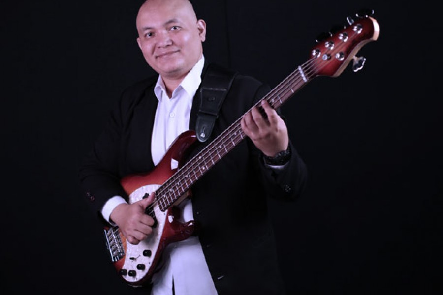 Belajar Bass : Franky Sadikin – Improvisasi slap bass