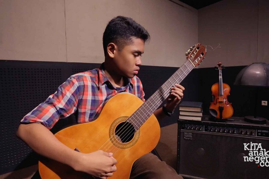 Student Project – Aji sasongko – Bubuy Bulan – (Guitar Cover)