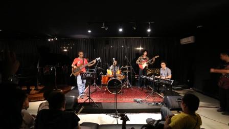 Ingin Band Kamu Terkenal? Ikuti 5 Tips Ini.