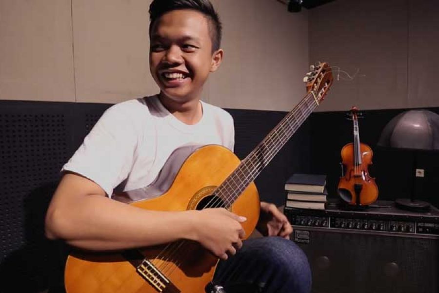 Student Project : Andy Maulana – Asturias Isaac Albeniz (Guitar Cover)