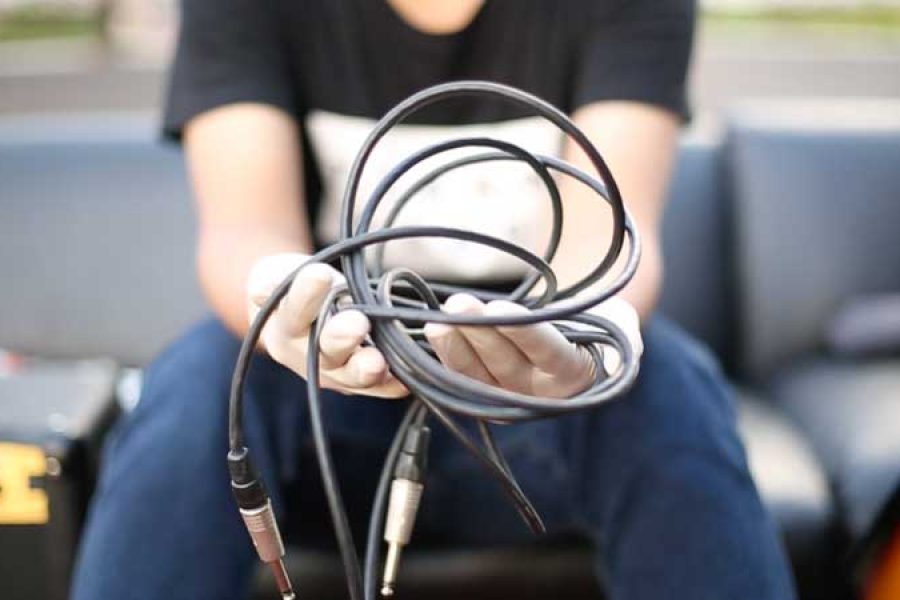 Tips Menggulung Kabel Jack