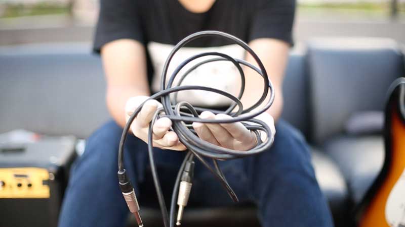 Tips Menggulung Kabel Jack