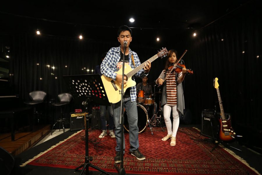 Musik Teras Atas #2 : Savasvara