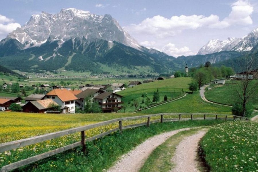 [PlaylistKITA] 7 Lagu yang Akan Mengingatkanmu Tentang Kampung Halaman