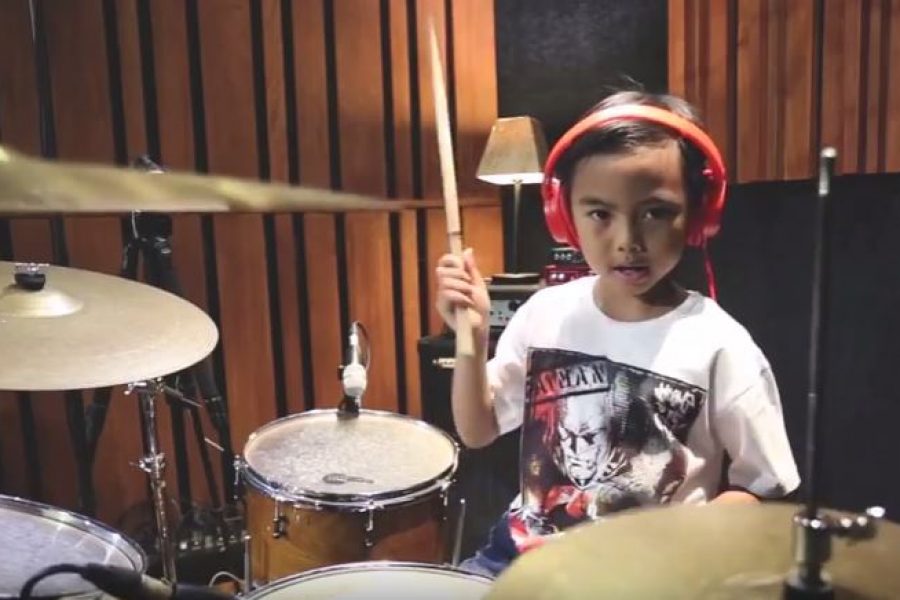 Dero, Si Drummer Cilik – Give It Away (Red Hot Chili Peppers – Drum Cover)